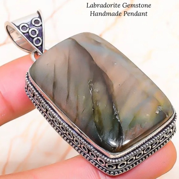 Chunky Labradorite Gemstone Handmade Pendant - Picture 7 of 7